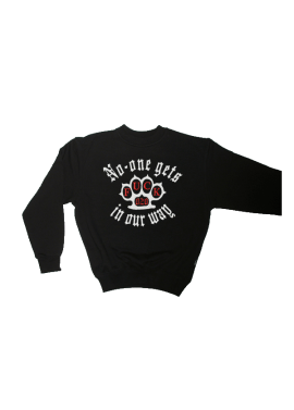 Sweater No one gets in our way