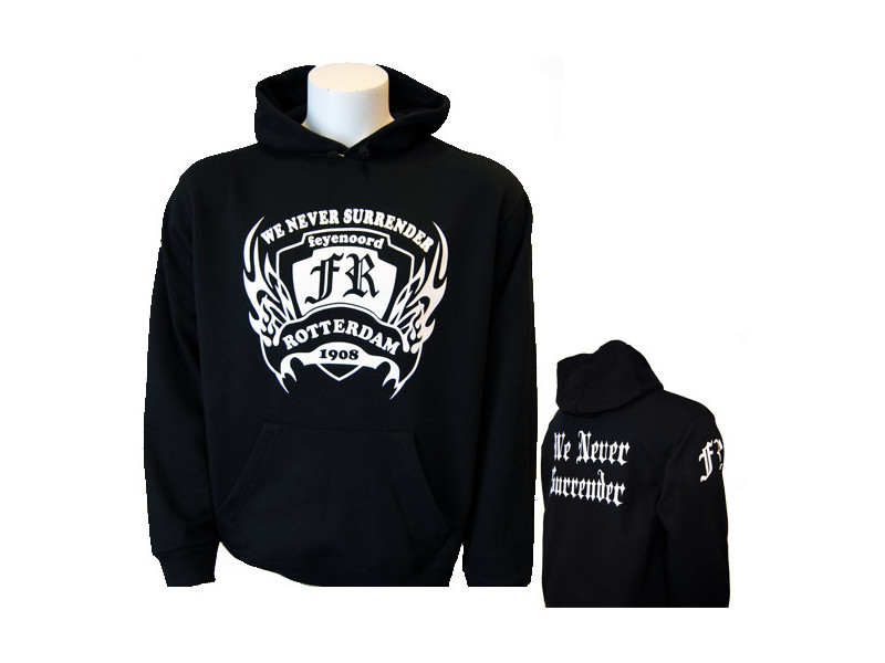 Hooded NO SURRENDER — met wijk